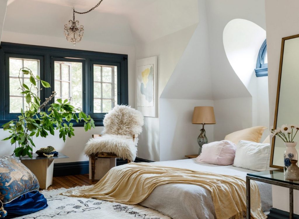 You’re not imagining this: Why your bed still feels hot at night—even when the room is cool